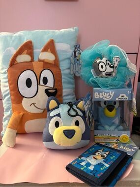 Bluey Plush Gift Set - Blue, Yellow